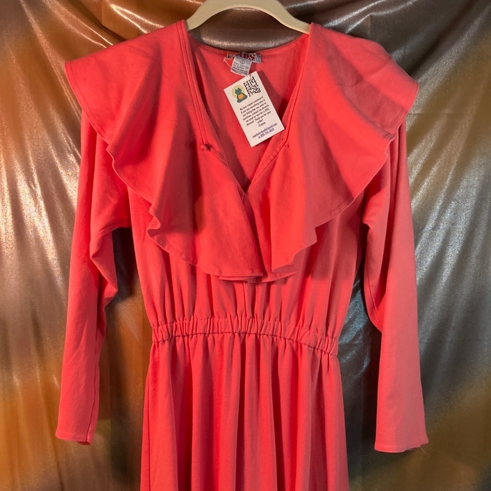 Vintage 80’s Salmon pink jersey dress size S  26”‎ waist 40” chest 204